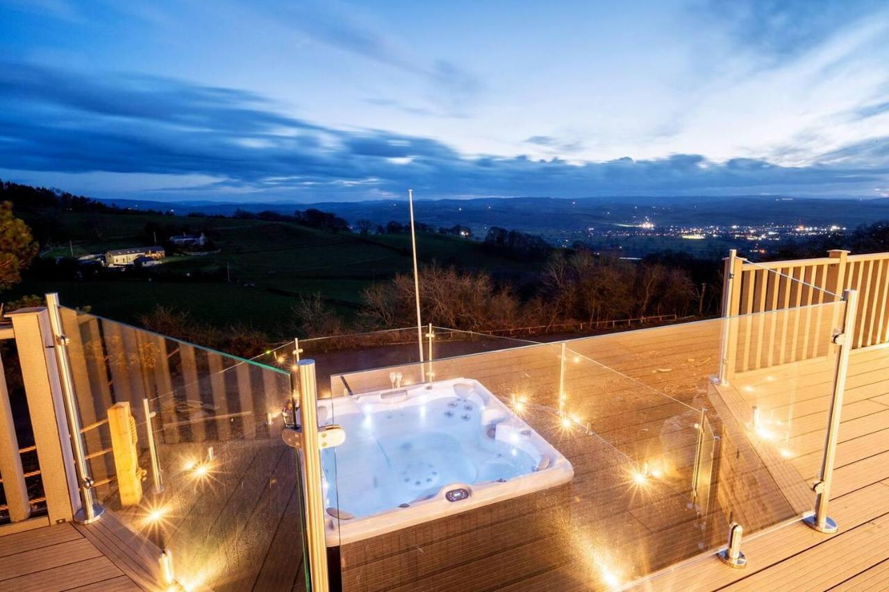 Clwyd Gate Manor Pool Sauna Hottub Cave Wales Ruthin Kültér fotó
